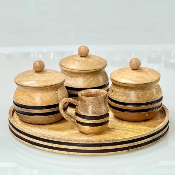 סט מתה מעץ – עיצוב קלאסי וחמים