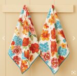 ⁦זוג מגבות מטבח פרחוני⁩ – תמונה ⁦2⁩