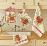 סט מטבח פרחוני בשלוש חלקים – Flowering Frontier