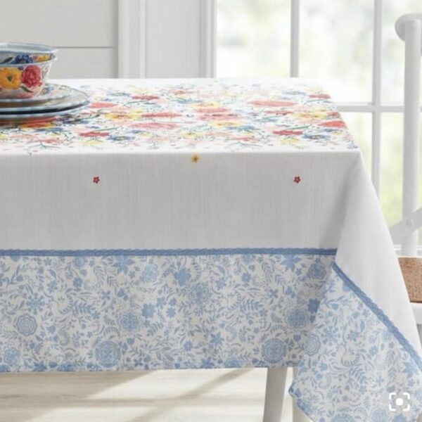 מפת שלוות הבוקר – נגיעה של רוגע לשולחן שלך