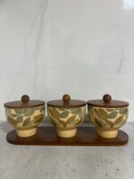 סט קופסאות זכוכית – 3 חלקים עם מגש עץ