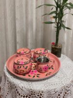 ⁦סט מתה מעוצב בסגנון הודי – כולל מגש וכוסות⁩ – תמונה ⁦6⁩